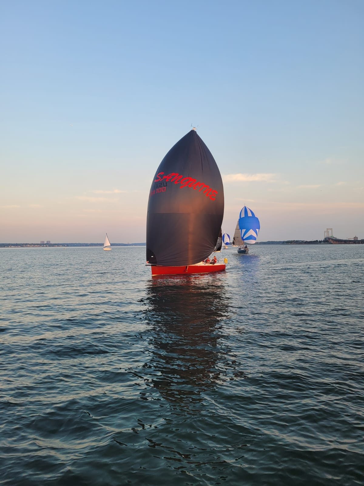 Sanguine USA 100 under spinnaker